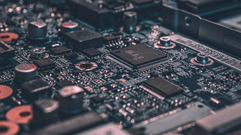 AI for admin: how UK small businesses can win back a day a week